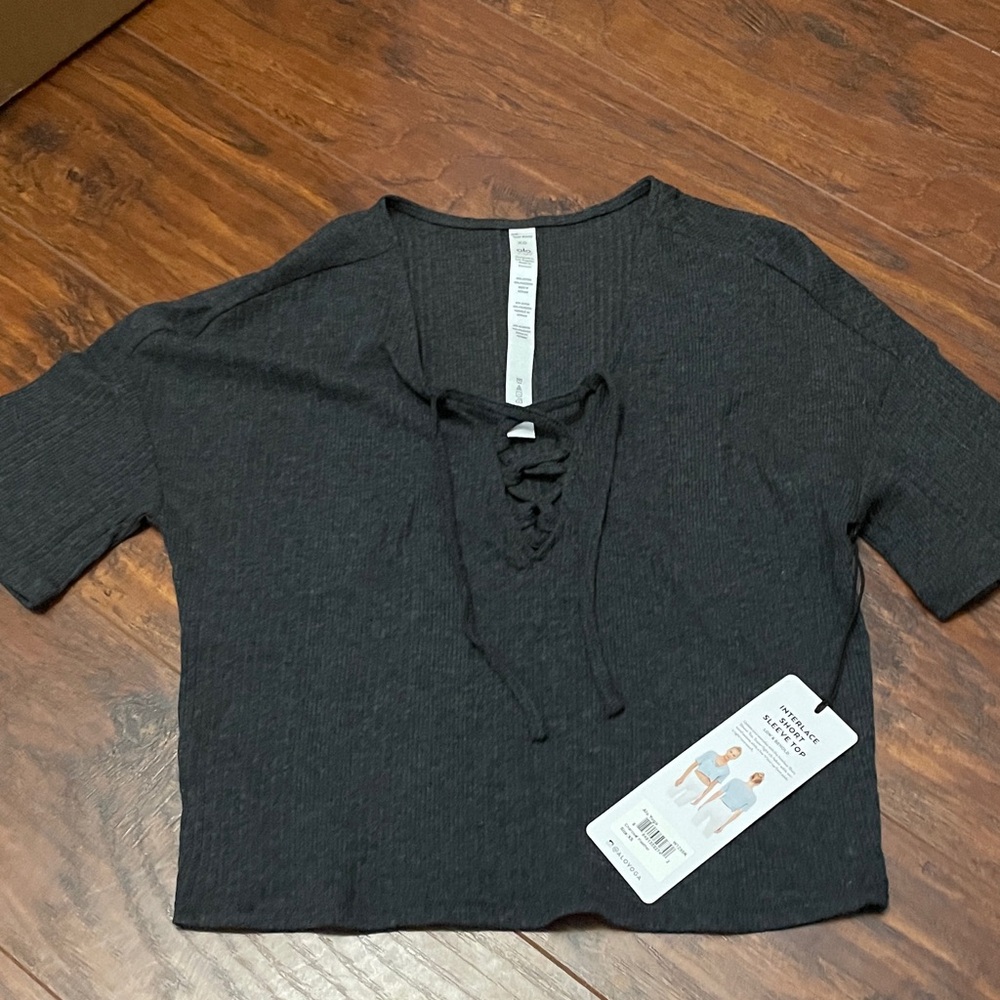 NWT alo yoga interlace short sleeve top charcoal heather size XS authentic gray